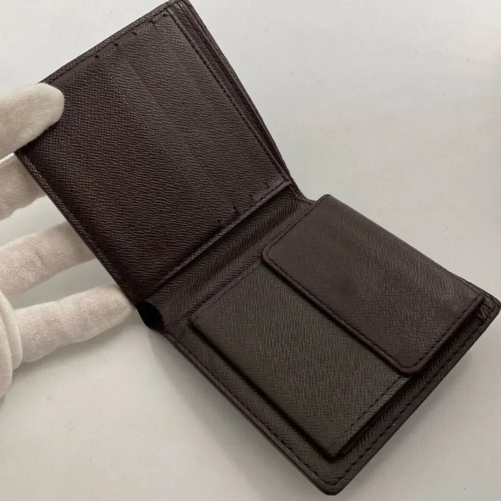 Preloved in excellent condition  Louis Vuitton Brown Checkered Wallet